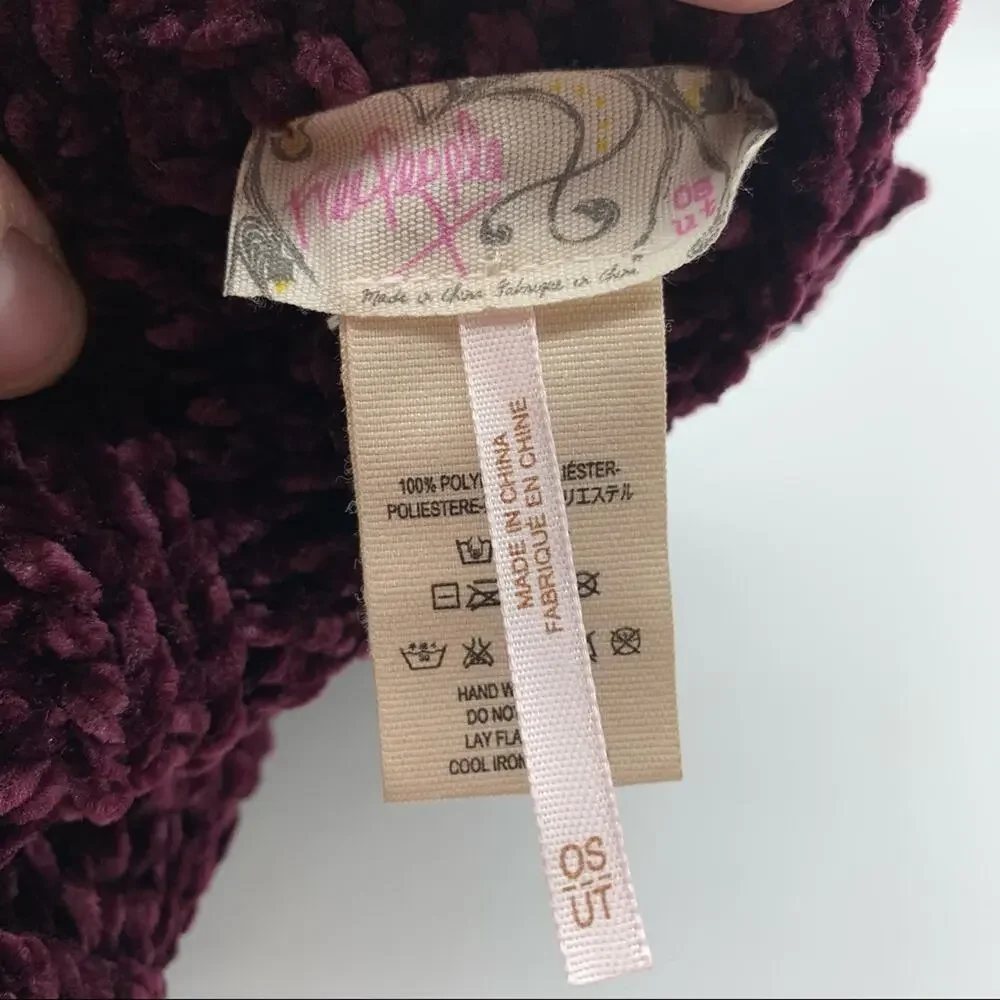 FREE PEOPLE Love Bug Twisted Chenille‎ Cowl Infinity Scarf - Girly Cozy Winter